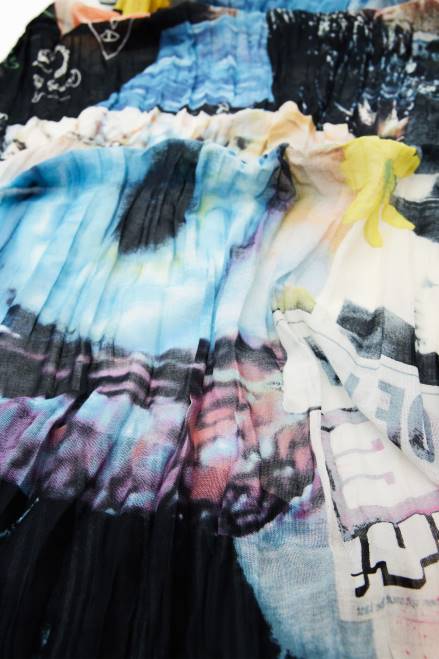 Rectangular crinkled newspaper foulard Desigual Women 2ZPR338 Accessory